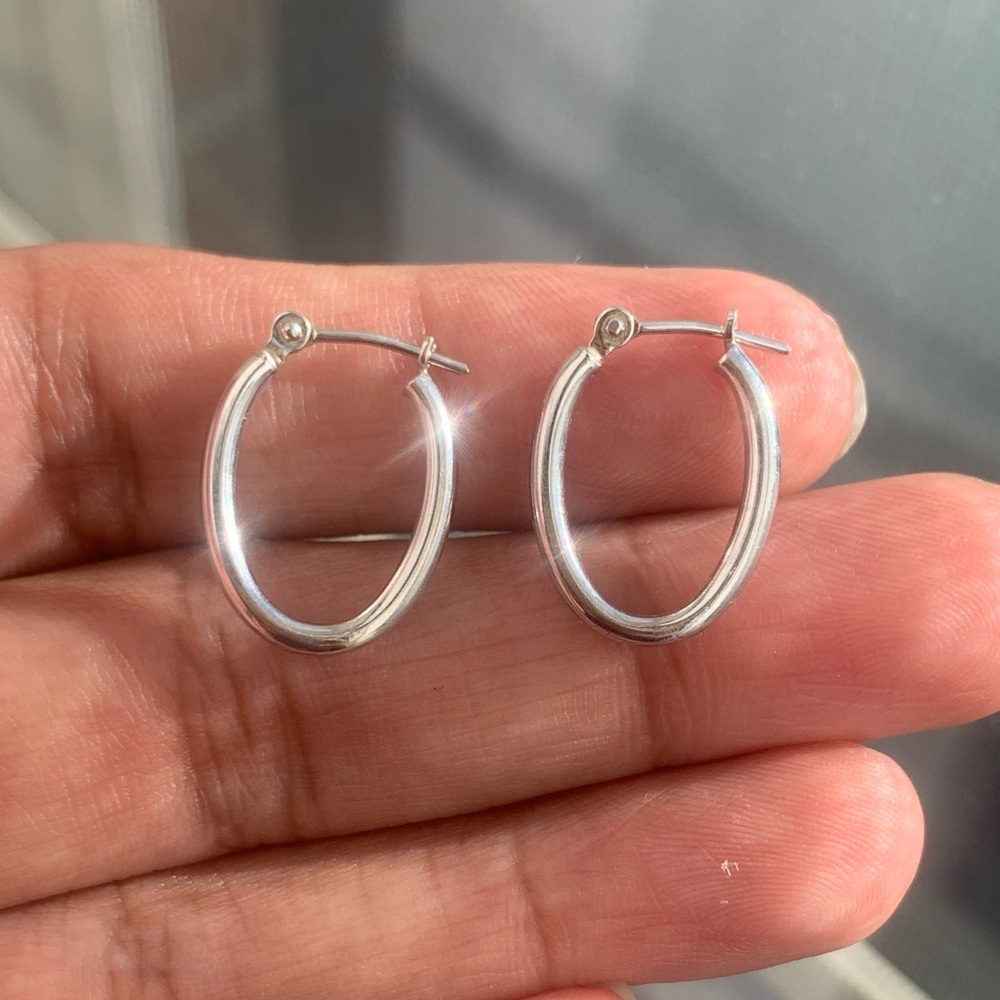 14kt White Gold Hoops